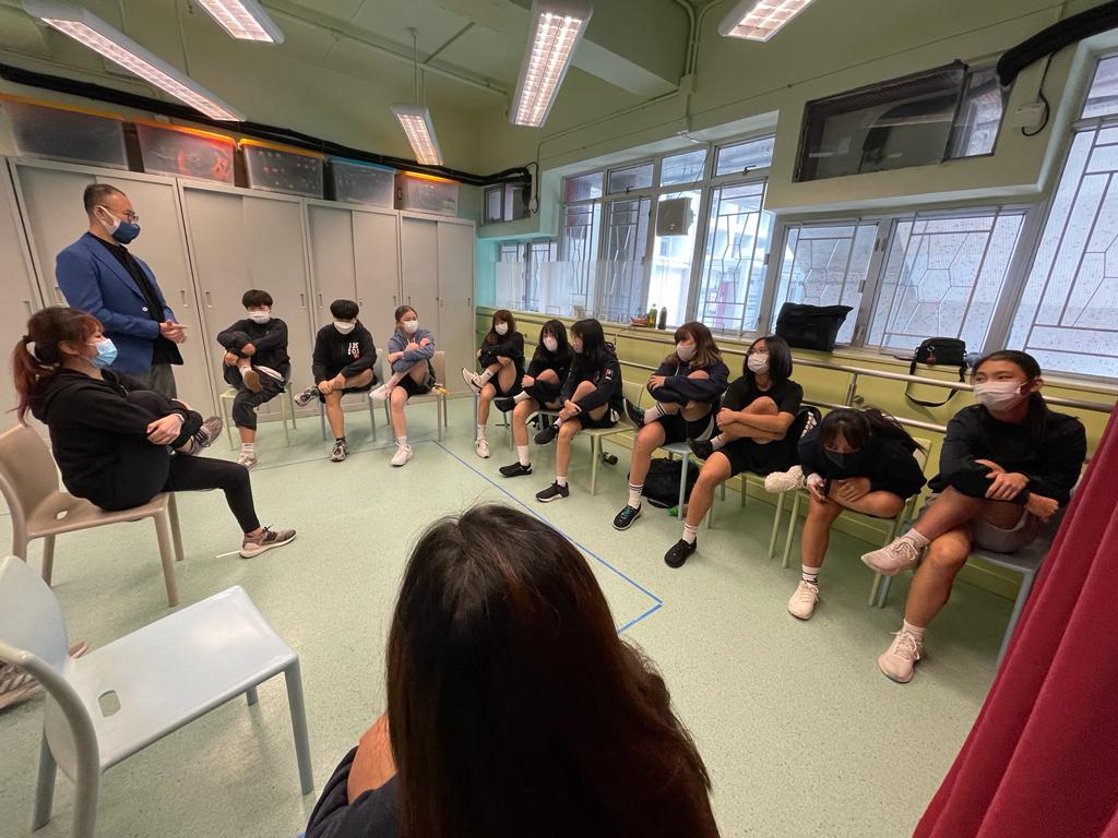 "Chronic Pain Syndrome / Stretching Therapy Workshop" Hong Kong Small Children's Community Association Youth Comprehensive Service Center